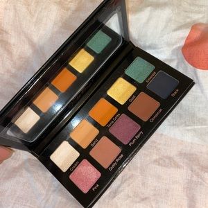 Violet Voss Essentials Palette NEW